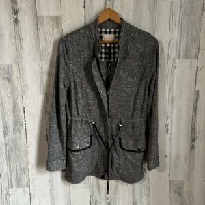 CC7 grey black jacket skies are blue medium med m